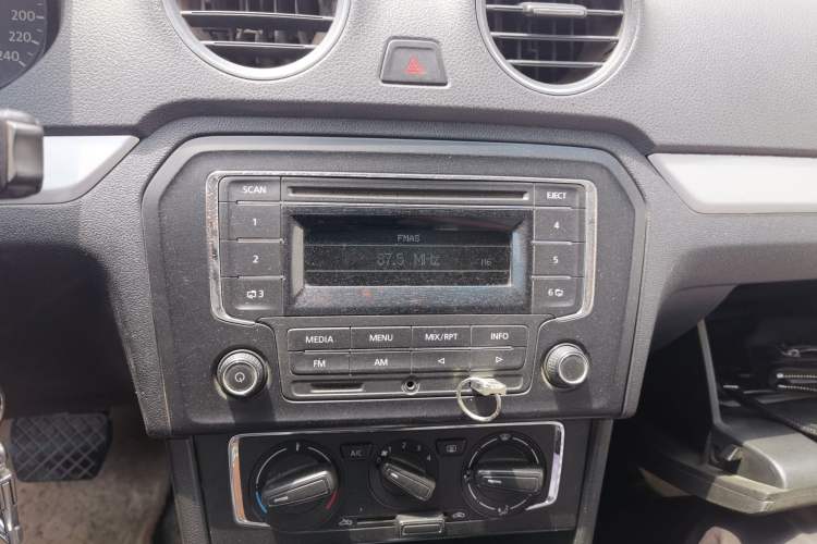 Used Volkswagen Jetta 2013 1.6L Automatic Comfort Model Audio And AC Panel