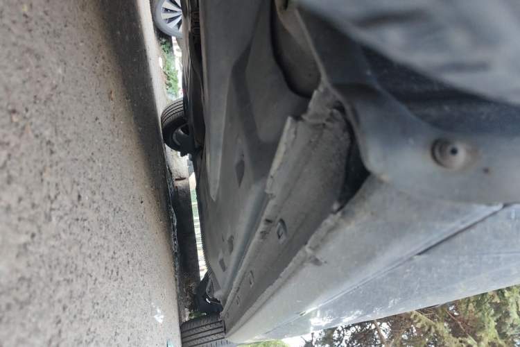 Used Volkswagen Jetta 2013 1.6L Manual Comfort Model Chassis Front Left
