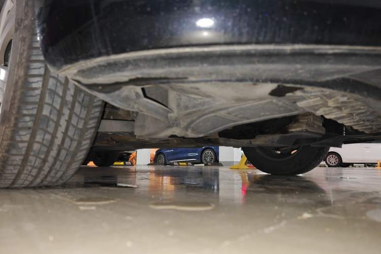 Used Volkswagen Jetta 2013 1.6L Automatic Fashion Model Chassis Front Right