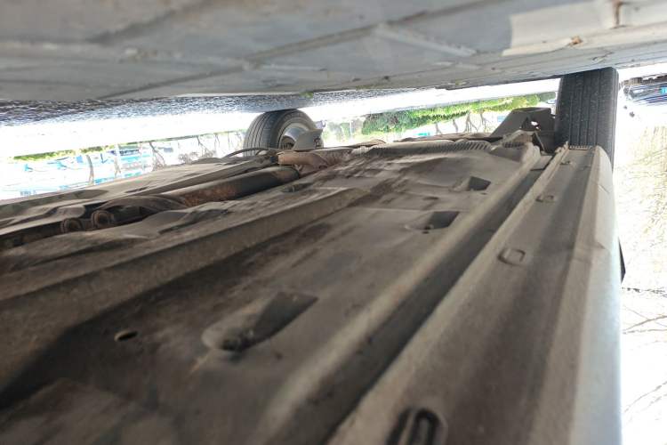Used Volkswagen Jetta 2013 1.6L Manual Comfort Model Chassis Front Right