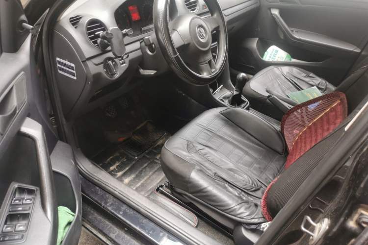 Used Volkswagen Jetta 2013 1.6L Manual Fashion Edition Driver Seat