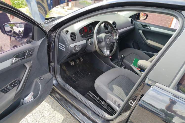 Used Volkswagen Jetta 2013 1.4L Manual Comfort Model Driver Seat