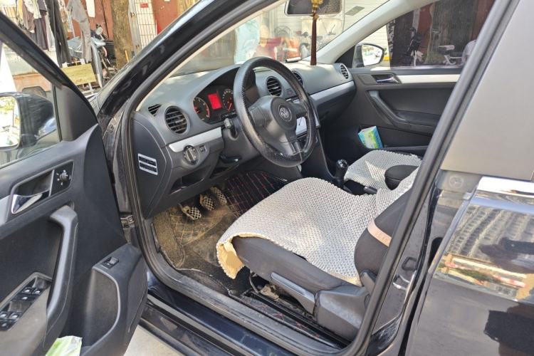 Used Volkswagen Jetta 2013 1.6L Manual Comfort Model Driver Seat