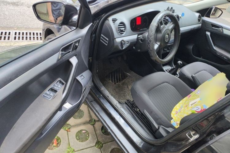 Used Volkswagen Jetta 2013 1.6L Manual Comfort Model Driver Seat