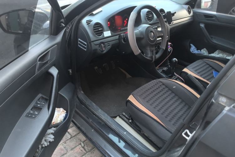 Used Volkswagen Jetta 2013 1.4L Manual Fashion Model Driver Seat
