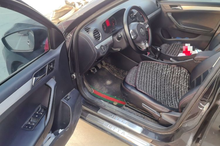 Used Volkswagen Jetta 2013 1.6L Manual Comfort Model Driver Seat