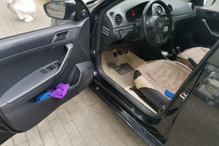 Used Volkswagen Jetta 2013 1.6L Manual Fashion Edition Driver Seat