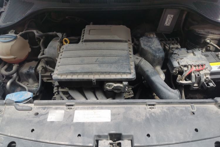 Used Volkswagen Jetta 2013 1.6L Manual Fashion Edition Engine Bay