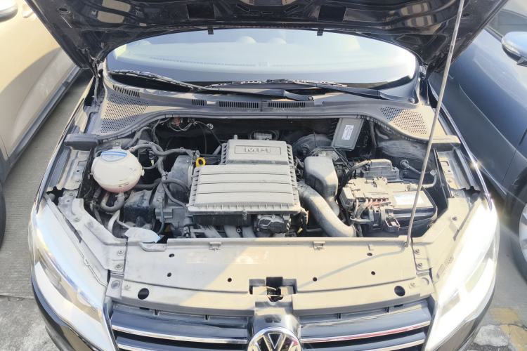 Used Volkswagen Jetta 2013 1.6L Automatic Luxury Model Engine Bay