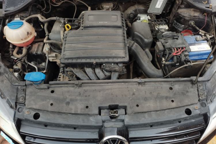 Used Volkswagen Jetta 2013 1.6L Manual Fashion Edition Engine Bay