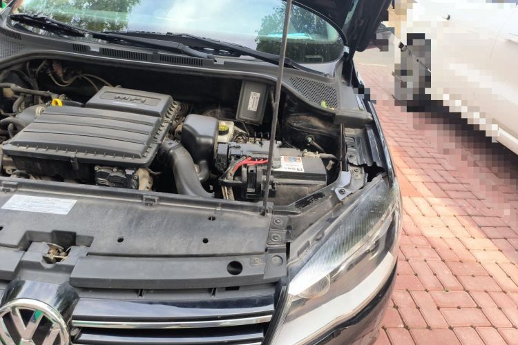 Used Volkswagen Jetta 2013 1.6L Manual Comfort Model Engine Bay Left