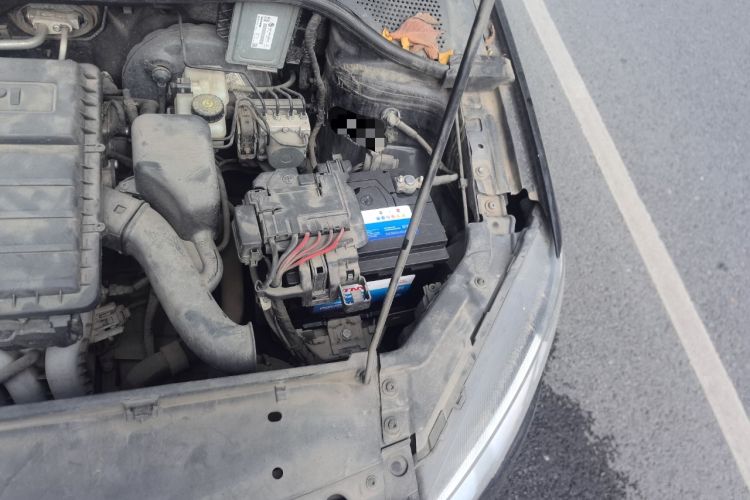 Used Volkswagen Jetta 2013 1.6L Manual Comfort Model Engine Bay Left