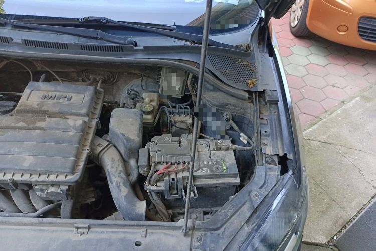 Used Volkswagen Jetta 2013 1.6L Manual Comfort Model Engine Bay Left