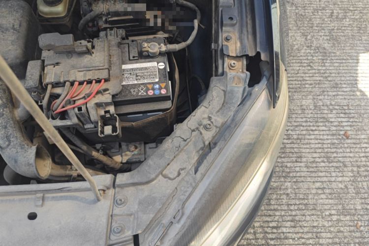 Used Volkswagen Jetta 2013 1.6L Automatic Fashion Model Engine Bay Left