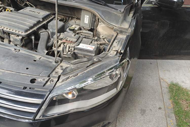 Used Volkswagen Jetta 2013 1.6L Automatic Comfort Model Engine Bay Left