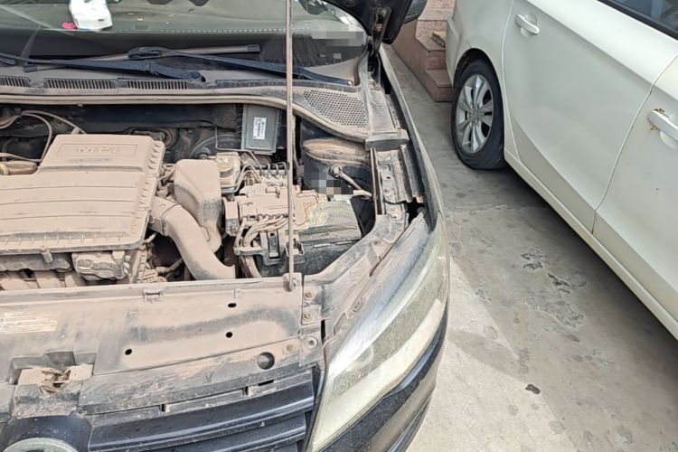 Used Volkswagen Jetta 2013 1.4L Manual Fashion Model Engine Bay Left