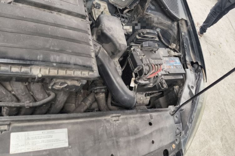 Used Volkswagen Jetta 2013 1.6L Automatic Fashion Model Engine Bay Left
