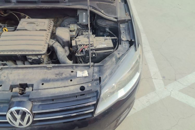 Used Volkswagen Jetta 2013 1.6L Manual Comfort Model Engine Bay Left