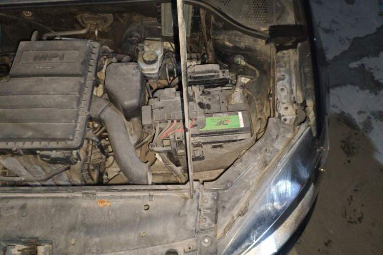 Used Volkswagen Jetta 2013 1.6L Automatic Comfort Model Engine Bay Left