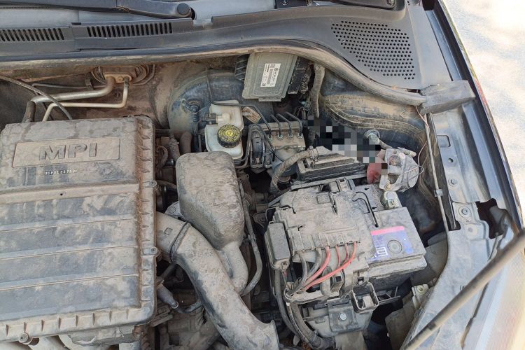 Used Volkswagen Jetta 2013 1.6L Automatic Fashion Model Engine Bay Left