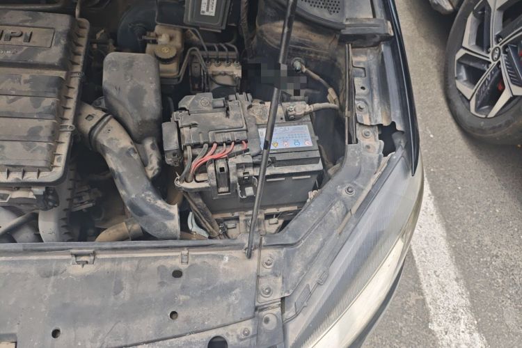 Used Volkswagen Jetta 2013 1.6L Manual Fashion Edition Engine Bay Left
