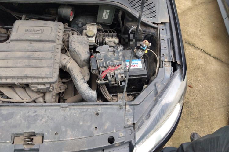 Used Volkswagen Jetta 2013 1.6L Manual Fashion Edition Engine Bay Left