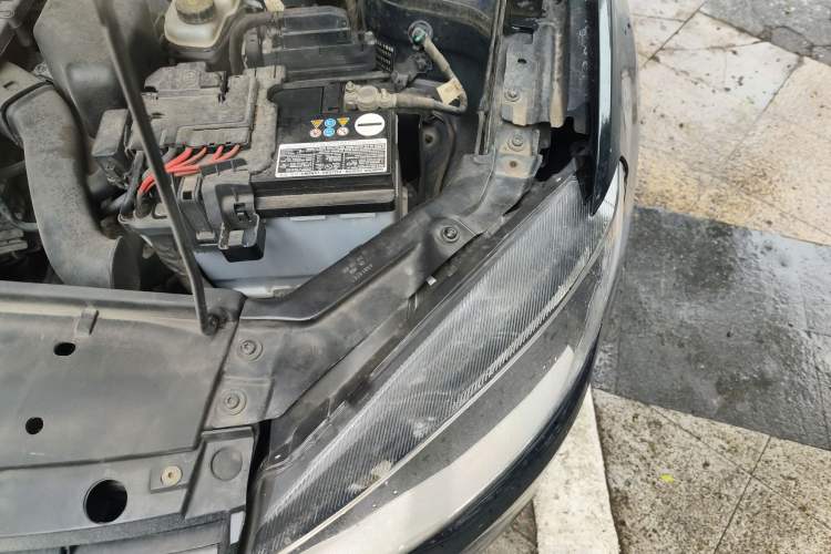 Used Volkswagen Jetta 2013 1.6L Automatic Comfort Model Engine Bay Left