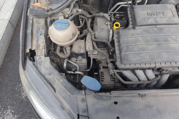 Used Volkswagen Jetta 2013 1.6L Manual Comfort Model Engine Bay Right