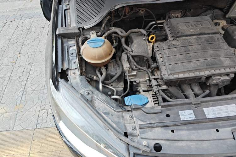 Used Volkswagen Jetta 2013 1.4L Manual Comfort Model Engine Bay Right