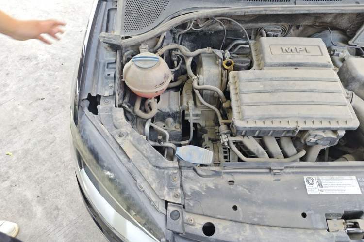 Used Volkswagen Jetta 2013 1.6L Manual Comfort Model Engine Bay Right