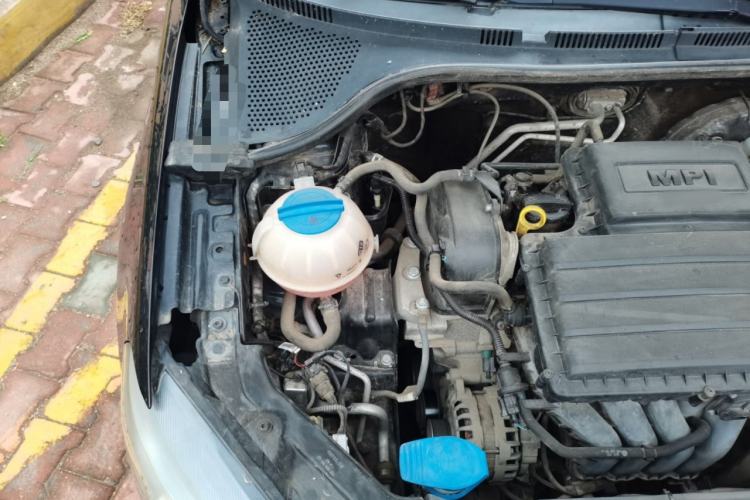 Used Volkswagen Jetta 2013 1.6L Manual Fashion Edition Engine Bay Right