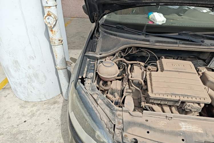 Used Volkswagen Jetta 2013 1.4L Manual Fashion Model Engine Bay Right