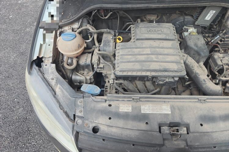 Used Volkswagen Jetta 2013 1.6L Automatic Comfort Model Engine Bay Right