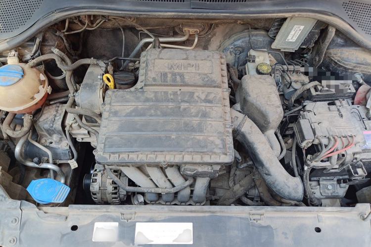 Used Volkswagen Jetta 2013 1.6L Automatic Fashion Model Engine Bay