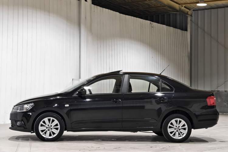 Used Volkswagen Jetta 2013 1.6L Automatic Comfort Model Exterior 5