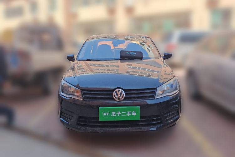 Used Volkswagen Jetta 2013 1.6L Manual Fashion Edition Front
