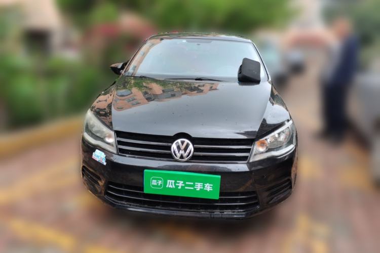 Used Volkswagen Jetta 2013 1.6L Manual Fashion Edition Front