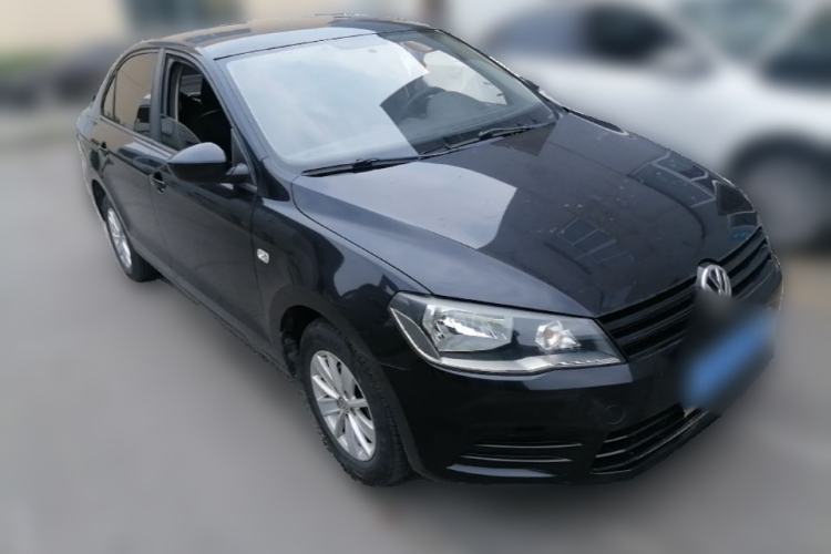 Used Volkswagen Jetta 2013 1.6L Manual Fashion Edition Front Right 45 Deg