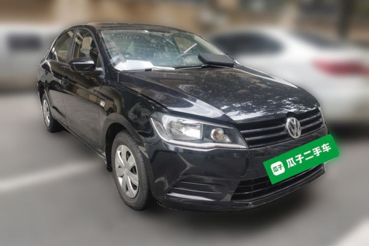 Used Volkswagen Jetta 2013 1.6L Manual Fashion Edition Front Right 45 Deg