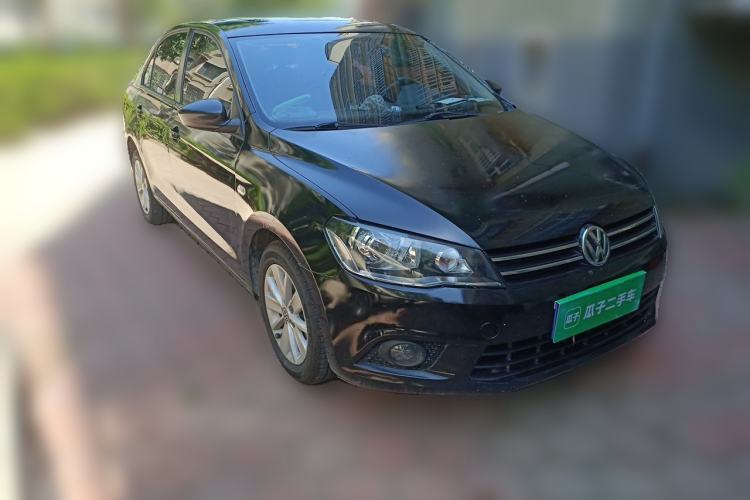 Used Volkswagen Jetta 2013 1.6L Manual Comfort Model Front Right 45 Deg