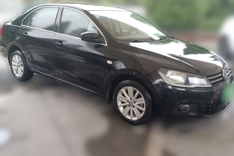 Used Volkswagen Jetta 2013 1.6L Manual Comfort Model Front Right 45 Deg