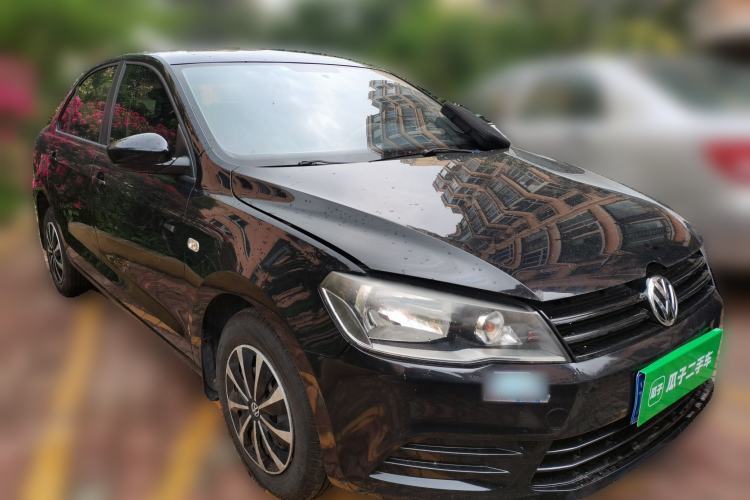Used Volkswagen Jetta 2013 1.6L Manual Fashion Edition Front Right 45 Deg