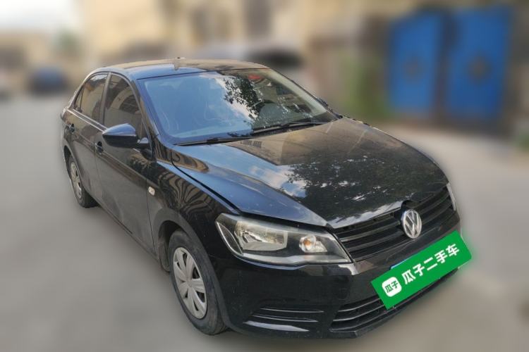Used Volkswagen Jetta 2013 1.6L Manual Fashion Edition Front Right 45 Deg
