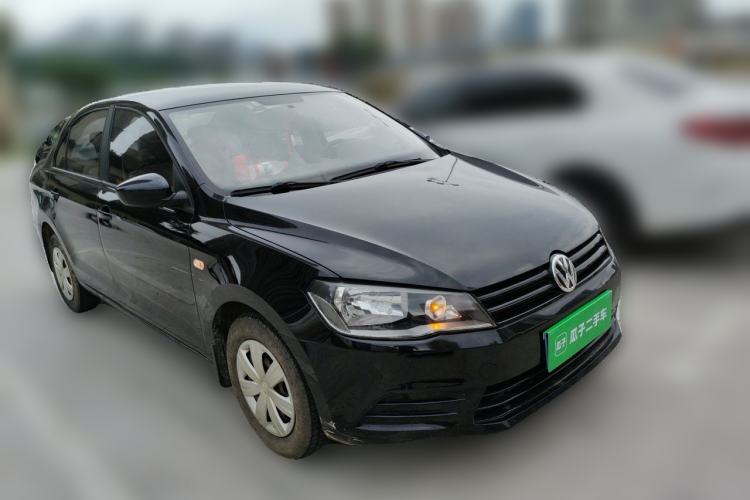 Used Volkswagen Jetta 2013 1.6L Manual Fashion Edition Front Right 45 Deg