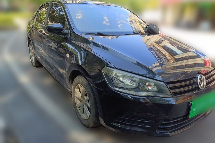 Used Volkswagen Jetta 2013 1.6L Automatic Fashion Model Front Right 45 Deg