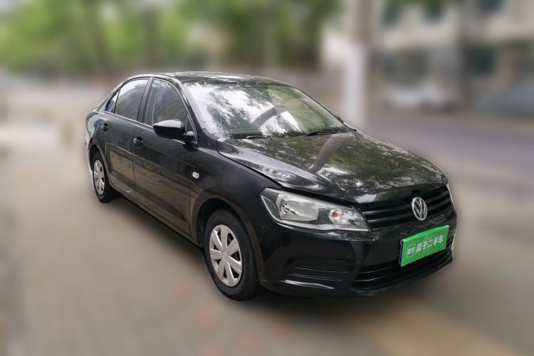 Used Volkswagen Jetta 2013 1.6L Manual Fashion Edition Front Right 45 Deg