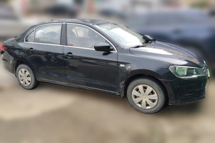 Used Volkswagen Jetta 2013 1.6L Manual Fashion Edition Front Right 45 Deg