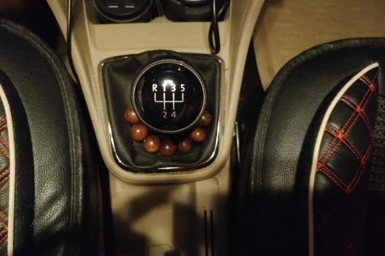 Used Volkswagen Jetta 2013 1.6L Manual Comfort Model Gear Lever