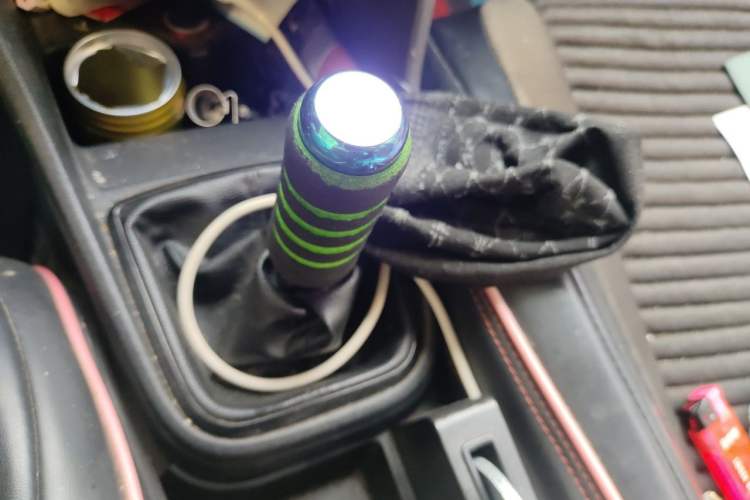 Used Volkswagen Jetta 2013 1.6L Manual Fashion Edition Gear Lever