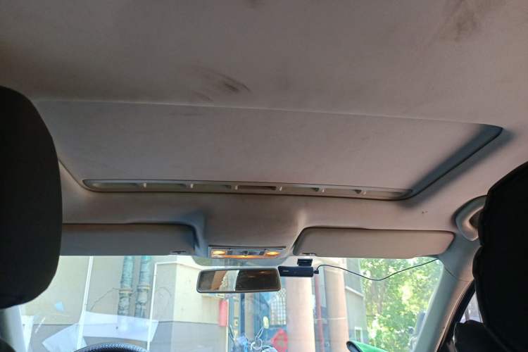 Used Volkswagen Jetta 2013 1.6L Manual Comfort Model Headliner